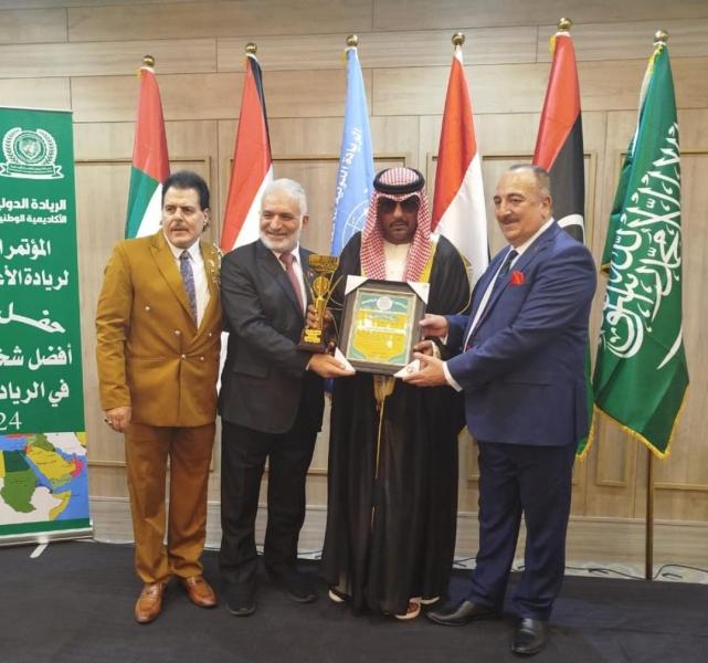 تكريم سمو الشيخ محمد بن سلطان بن حمدان آل نهيان كأفضل شخصية عربية في ريادة الأعمال الإنسانية 